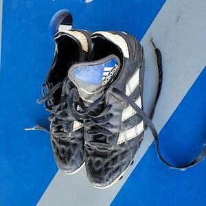 Womens size 6 adidas cleats